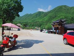 -安吉龙王山峡谷漂流