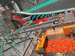 -极限PLAY运动娱乐新世界·团建派对潮玩休闲馆·室内蹦极高空游乐园