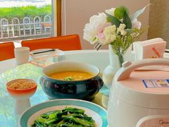 -阿瓦山寨·湘菜现炒·剁椒鱼头王(咸阳总店)