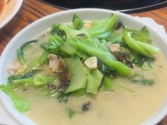 -侠成水上农庄(工业大道店)