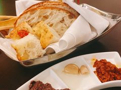 餐前面包-卡佩罗意大利餐厅及酒吧Al Cappello Trattoria