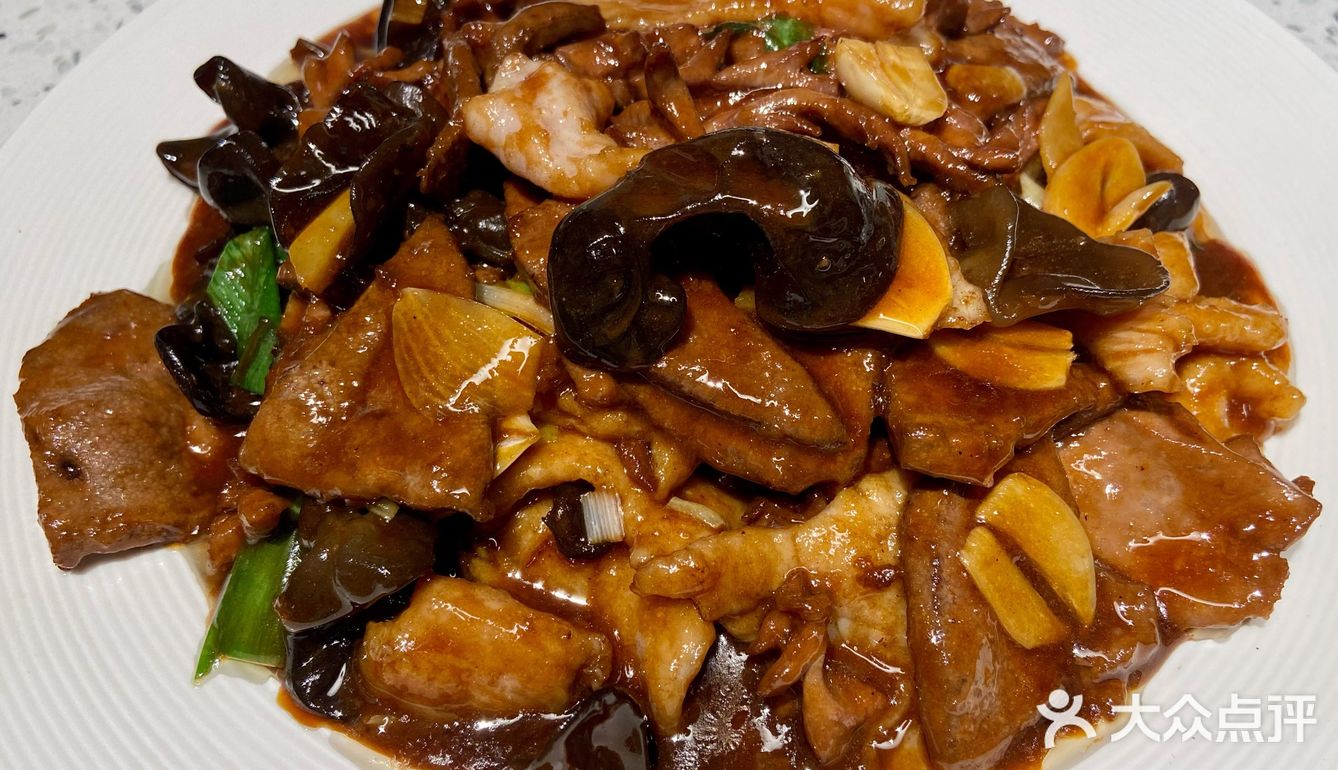 这家烤鸭店比大董不差