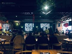 大堂-洪氏嗨捞·广东猪肚鸡·椰子鸡火锅(西咸万象城店)