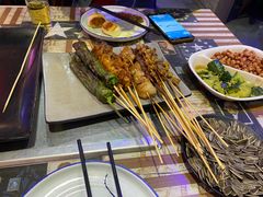 -沪上名羊天下碳烤羊腿•东北烧烤•小龙虾(浦东直营总店)