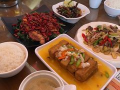 -隔壁老王·家常云南菜(花巷店)