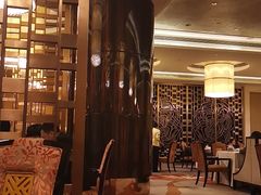 大堂-酌宴府The China Club·广州万富希尔顿酒店(云城东路店)