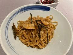 开洋葱油拌面-屋里厢上海菜馆