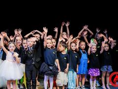 -西安小天鹅艺术团(曲江Alice店)