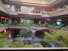 -瑞虹新天地月亮湾