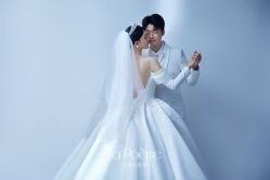 -乐派诗婚纱摄影