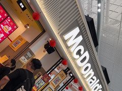 -麦当劳(深圳北站B2检票口楼上)