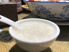 醪糟汤圆-渝信川菜 · 川味家常菜(长安店)