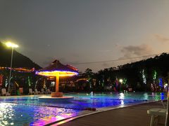 -十万大山布透温泉