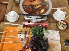 -黔哆哆地摊酸汤火锅(清湖店)