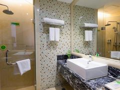 -维也纳酒店(广州番禺市桥地铁站店)