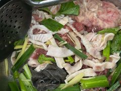 -周良天山牛杂城(天山路总店)