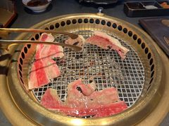 -铭牛烧肉·和牛海鲜自助(高新月牙湖店)