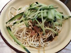 -霄汉牛三鲜湖北砂锅菜(万松园2店)
