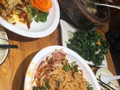 -老滇山寨•云南特色菜•地方菜•民族风情歌舞表演(金碧店)