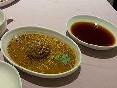 鼎鼎香鲜虾金牌沙司双拼-鼎鼎香·港式火锅(北京SKP店)