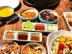 -明洞阿姨·韩式酱蟹烤肉·创意料理(三元桥店)