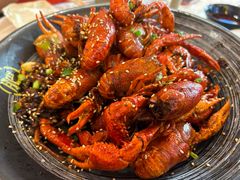 -肥肥虾庄·金牌油焖大虾(首义路店)