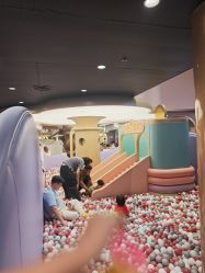 -奈尔宝·国风主题儿童乐园·亲子餐厅(豫园商城店)