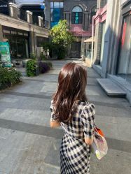 -SWANK SALON