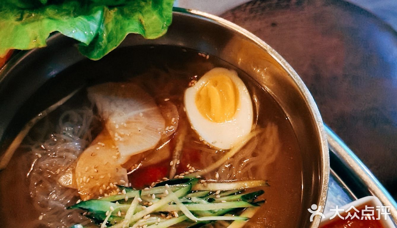 街边氛围感满点的烤肉店推荐