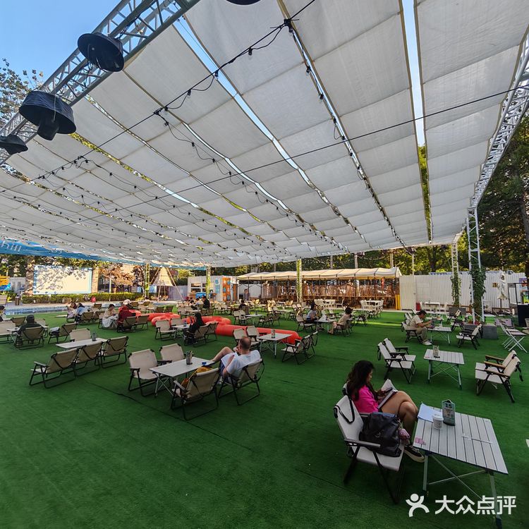 团结湖餐酒吧,环境超好适合脑袋放空!