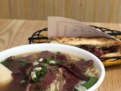 驴肉面-姚延兴驴肉火烧(保税广场店)