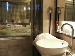 -上海龙之梦万丽酒店