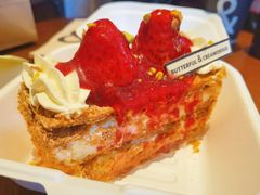 法式草莓酥皮拿破仑-B&C黄油与面包·THE GARDEN BAKERY概念店(世纪汇店)