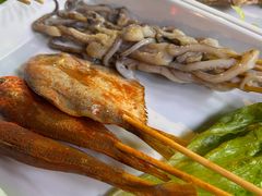 -山野的朋友露营炭火烤肉