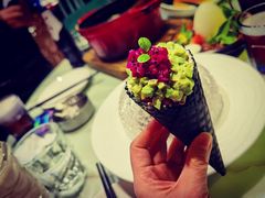 牛油果三文鱼卷-烛影拾光观景餐厅·创意菜·摄影·小提琴(大唐不夜城店)