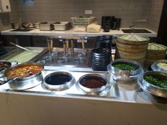 自助调料区-星湖特色餐厅· 三岔湖环球融创天堂洲际酒店