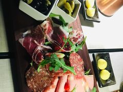 冷切芝士火腿拼盘-Kathleen's Waitan 凯圣琳江景西餐厅(外滩店)