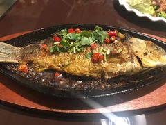 铁板鲫鱼-三个大叔东北烧烤·砂锅菜(西三旗店)