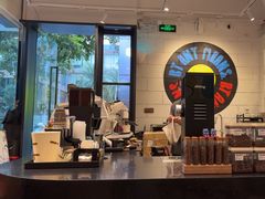 -Dogi&kiki Coffee(中心商务大厦店)