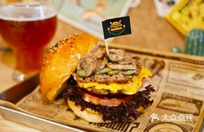 Mushroom Onion Sauce Beef Burger