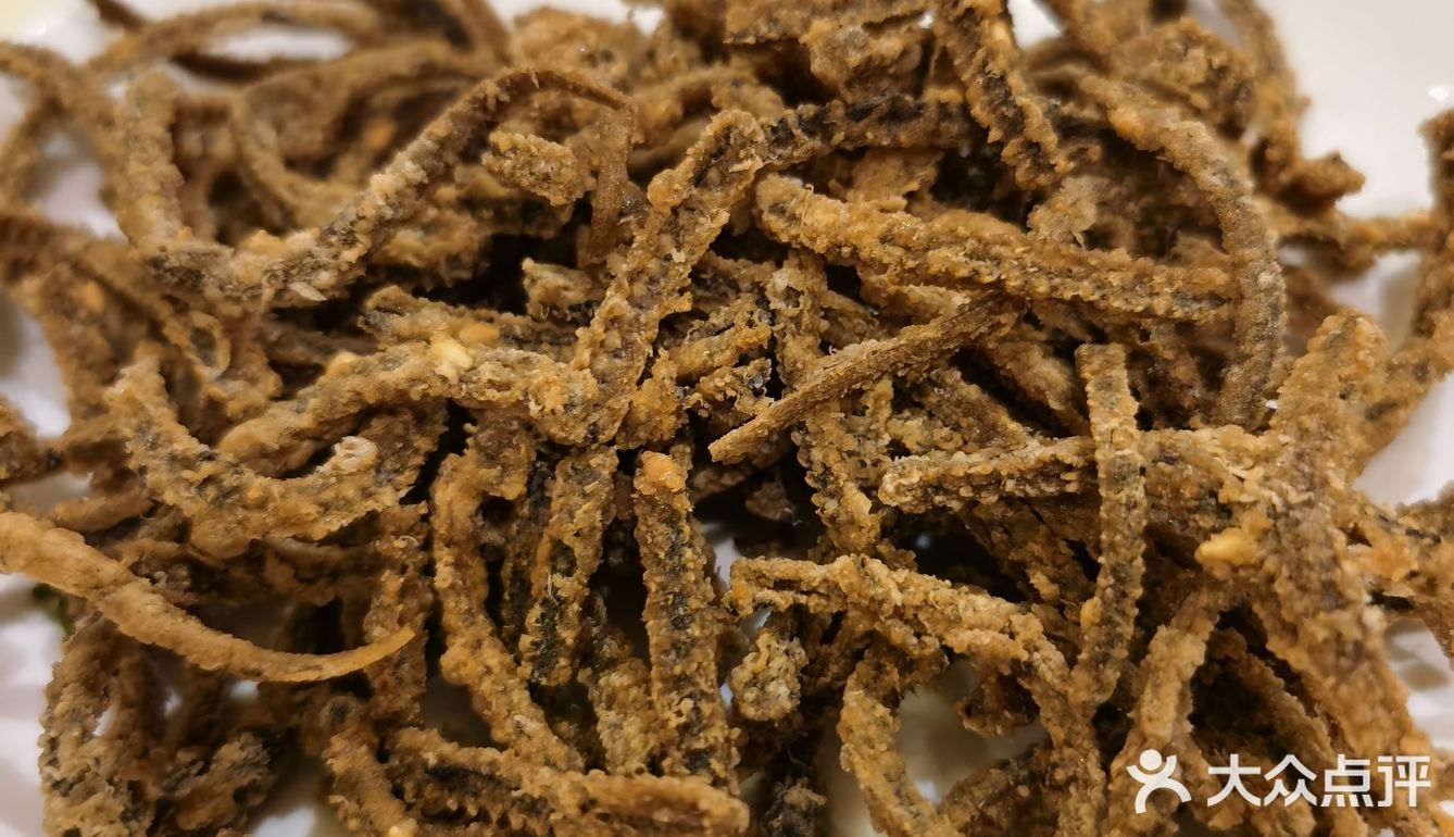 朋友带路才找到的，距离峨眉山市区车程40分钟