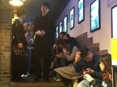 等位区-巴九门老火锅(来福士打望店)