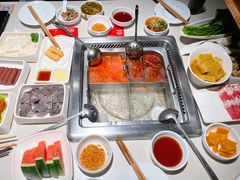 -海底捞火锅鲜切牛肉主题店(长寿路店)