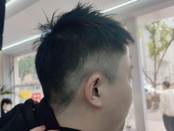 -D.G造型·烫发染发接发