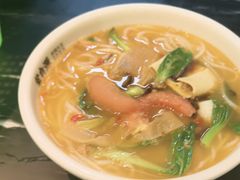 -蒙自源米线大王(东站店)