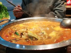 -野山舂·贵州现舂酸汤火锅(鸿通城店)