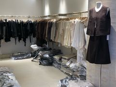 -意法服饰城