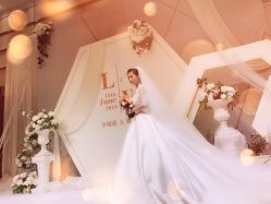 点击看大图 -艾米丽婚纱礼服