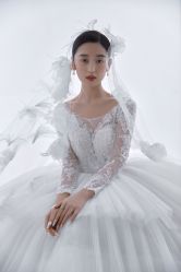 -喜爱高定婚纱摄影