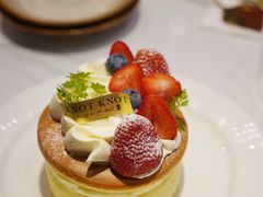 草莓梳芙厘芝士蛋糕-KNOTKNOT珞珞·日式甜品(K11店)